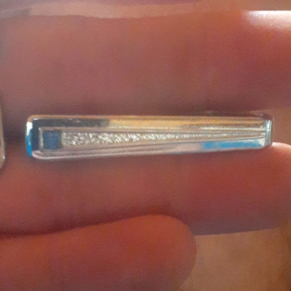 Silver Tone And Blue Cufflinks and Tie Clip Set - Picture 3 of 5
